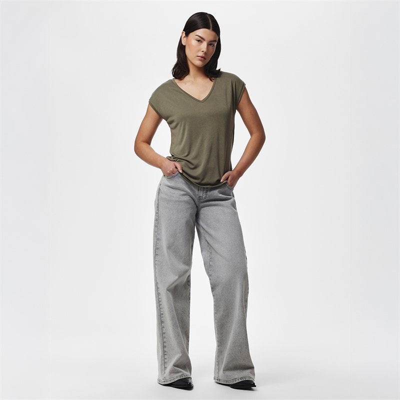 Womens Amala T-Shirt Grape Leaf - Image 3