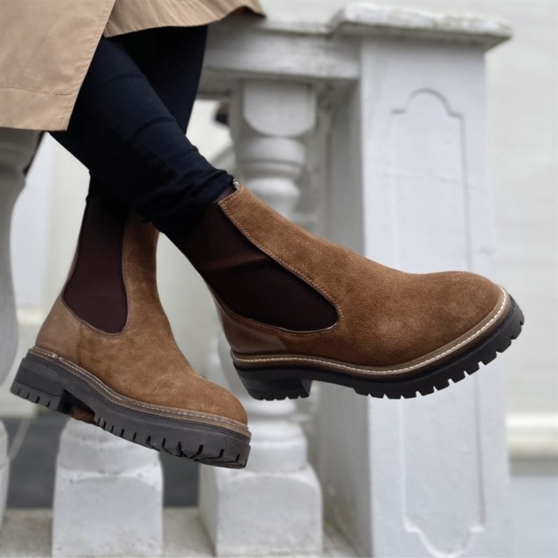 Copenhagen Shoes Womens Fall 21 Suede Boots 112 Cognac
