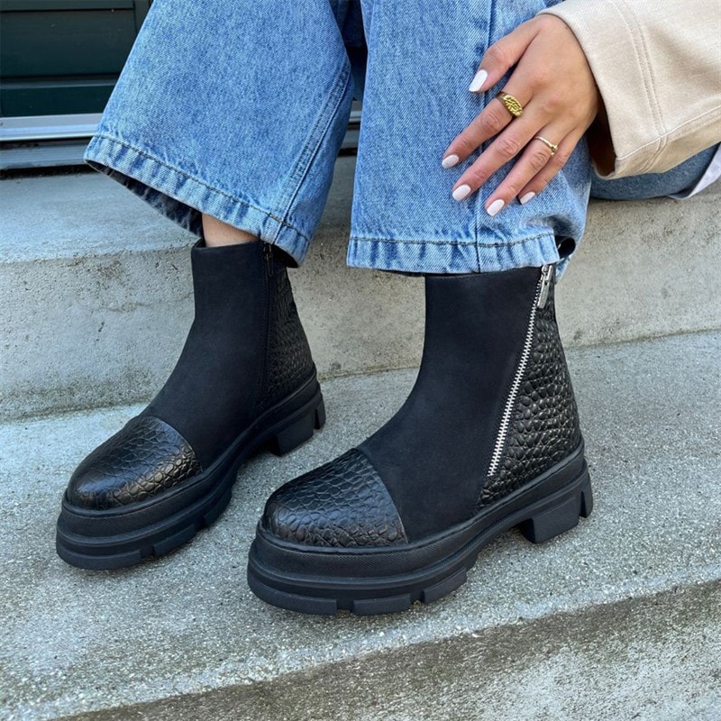 Copenhagen Shoes Womens Good Vibes Only Boots 0001 Black - Image 1