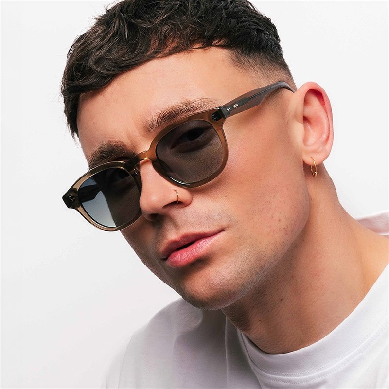 MessyWeekend Bille Sunglasses Bottle - Image 4