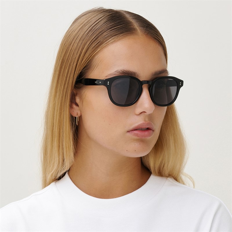 MessyWeekend Bille Sunglasses Black - Image 5