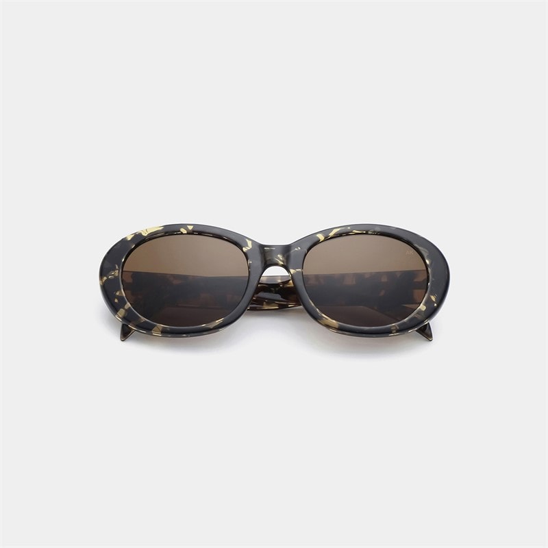 A Kjærbede Anma Sunglasses Black/Yellow Tortoise - Image 2