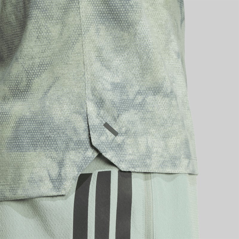 adidas Mens Primelift Graphic Tank Top Wonder Silver/Black - Image 3
