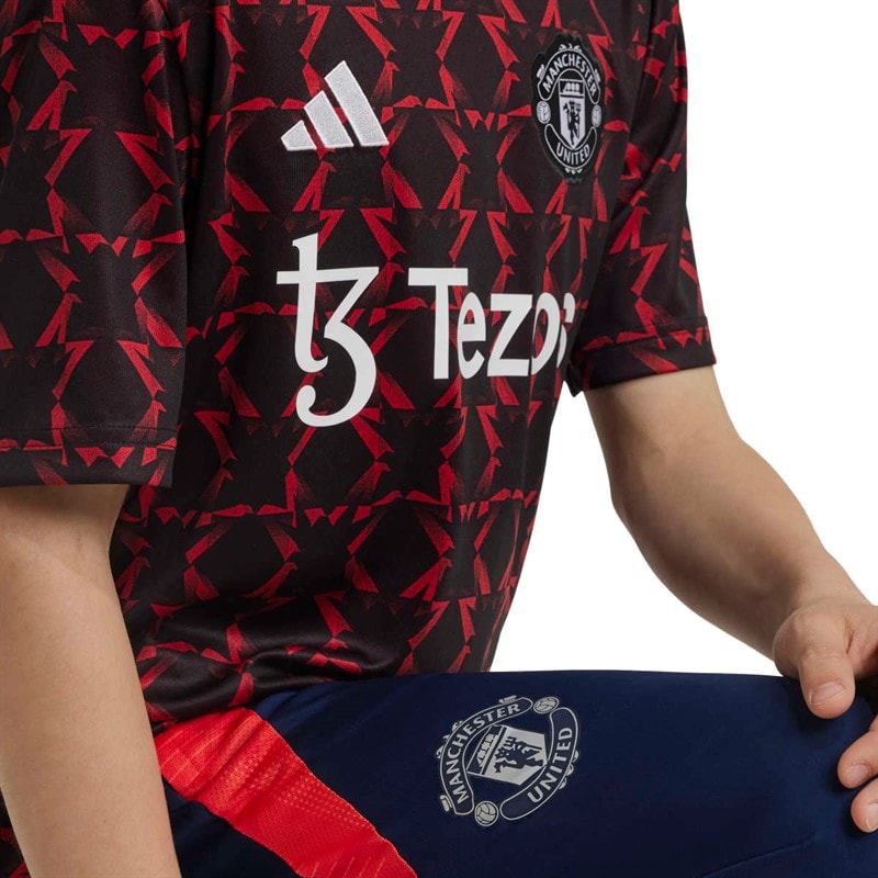 adidas Junior Boys MUFC Manchester United 24/25 Pre Match Jersey Black/Mufc Red - Image 3