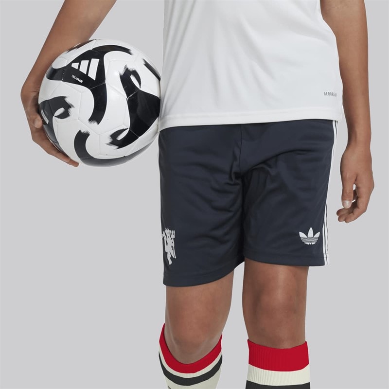 adidas Junior Boys MUFC Manchester United 24/2 Third Shorts Carbon - Image 2