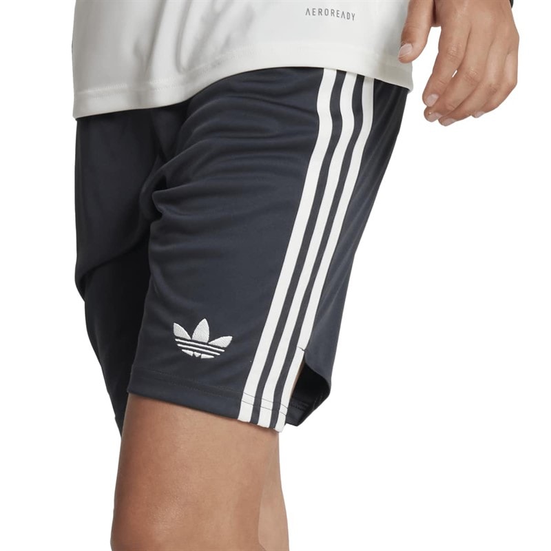 adidas Junior Boys MUFC Manchester United 24/2 Third Shorts Carbon - Image 4