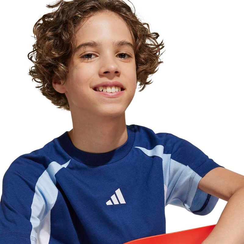 adidas Junior Boys Seasonal Essentials Colourblock T-Shirt Dark Blue/Glow Blue/White - Image 4