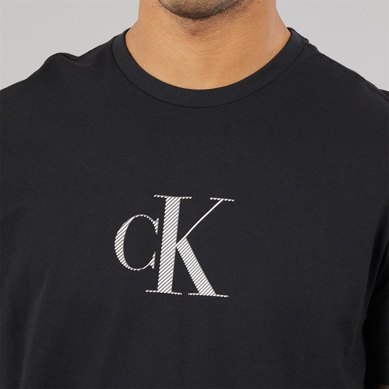 Calvin Klein Mens Short Sleeve Distress Short Sleeve Mono Graphic T-Shirt Black - Image 3