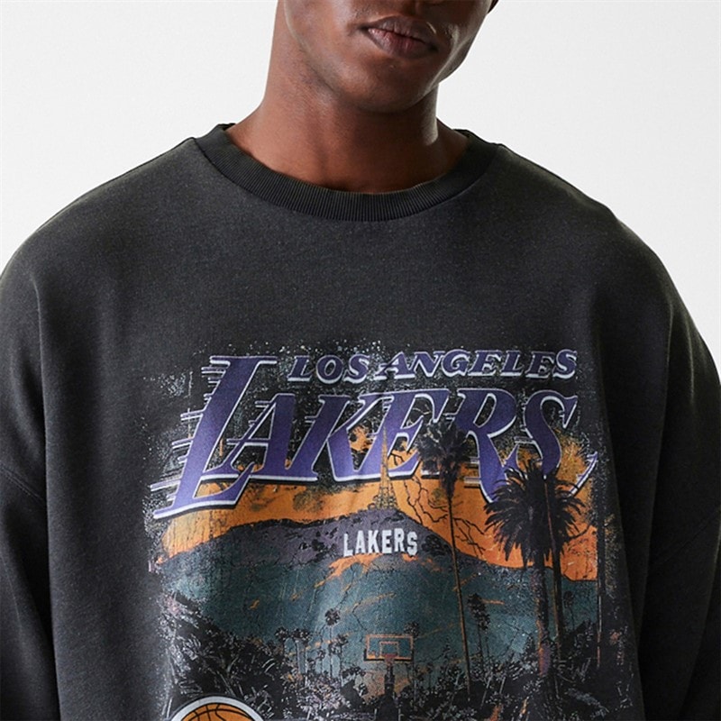 New Era Mens NBA Graphic Los Angeles Lakers Sweatshirt Whg - Image 3