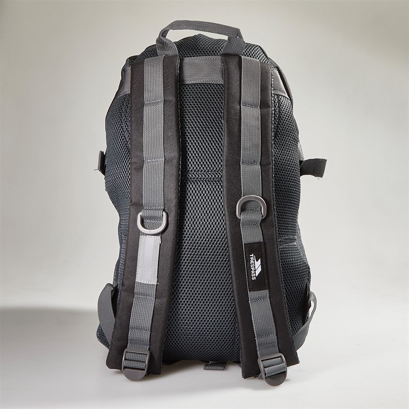 Trespass Albus 30L Rucksack Black/Black - Image 3