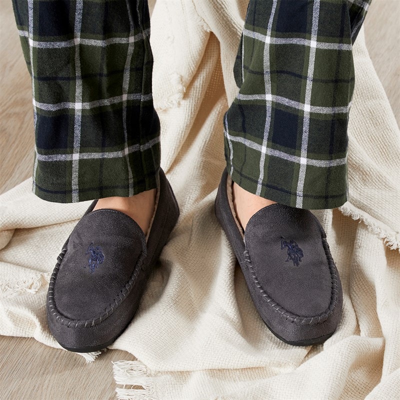 U.S. POLO ASSN. Mens Miky Moccasin Slippers Charcoal/Blue - Image 2