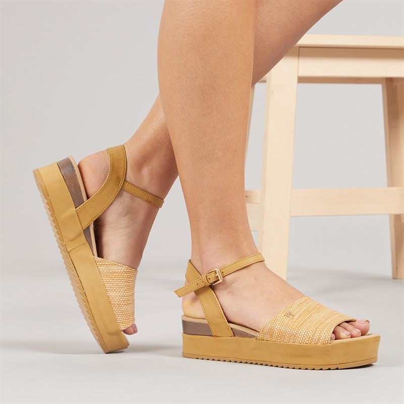 Wrangler Womens Norma Chunky Anle Strap Sandals Warm Sand