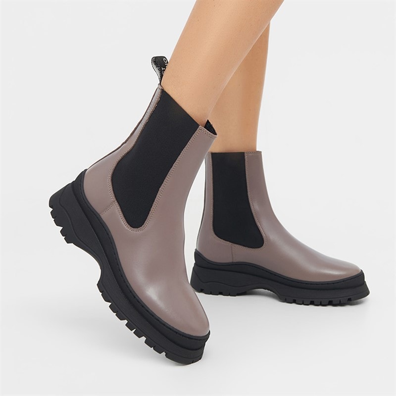 Last Studio Womens Patience Boots Taupe
