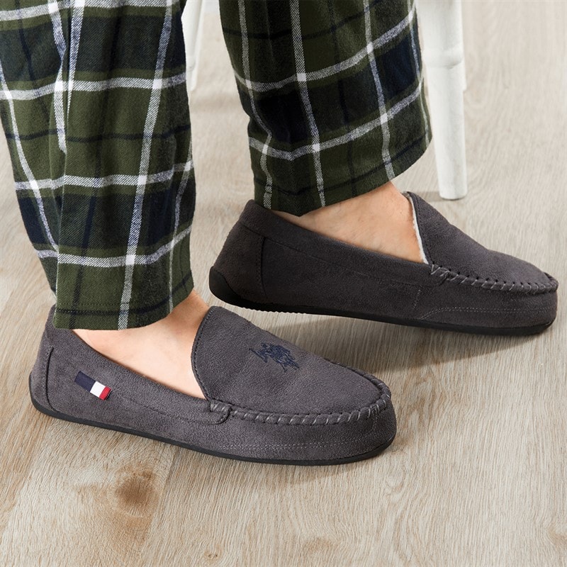 U.S. POLO ASSN. Mens Miky Moccasin Slippers Charcoal/Blue